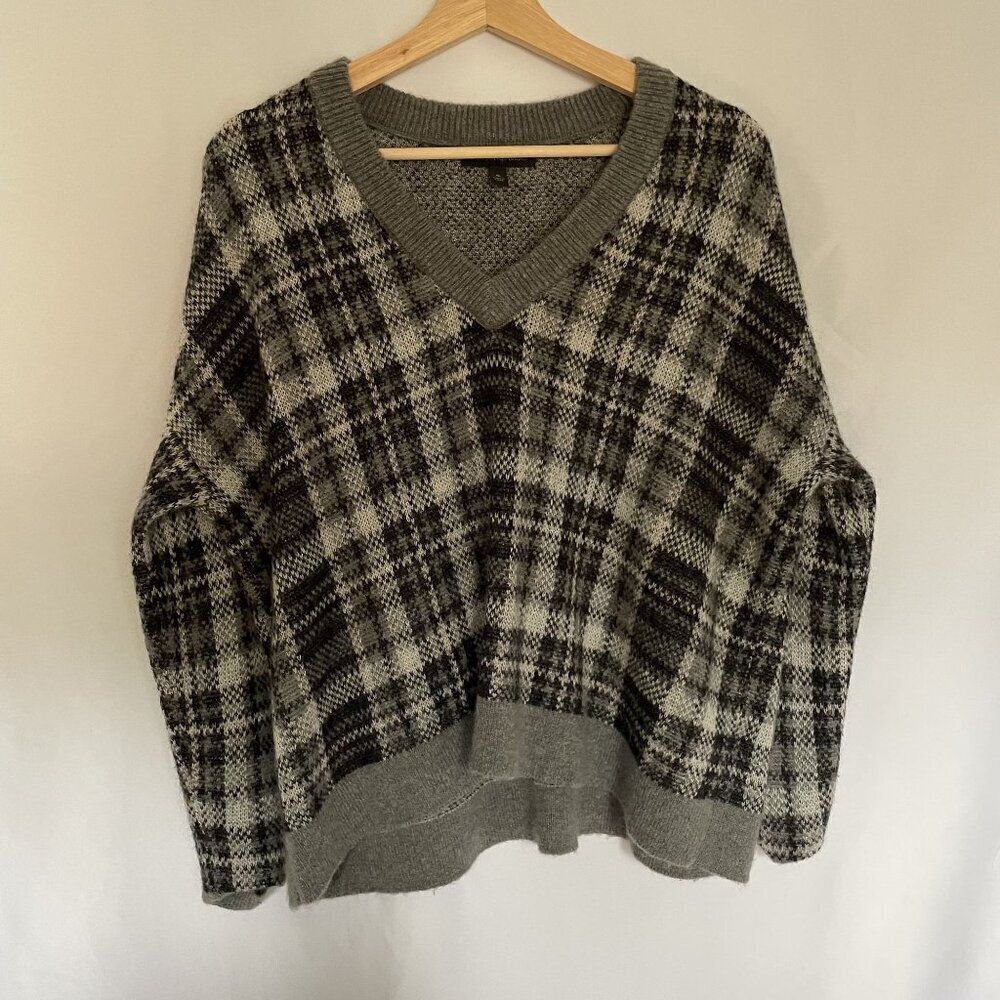 Banana Republic Womens V-Neck Plaid Sweater knit oversized grandpa detail fall